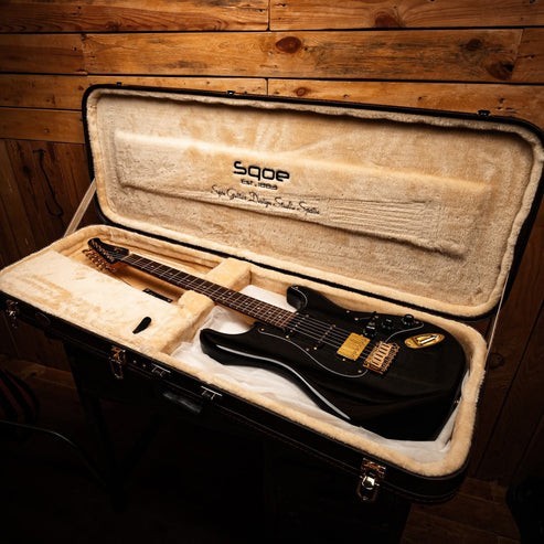 SQOE SEST1009-BK Boutique Custom Series Electric Guitar included Hardcase