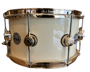 DW USA Collector's All-Maple 7"x13" Snare Drum, Lacquer Custom Solid Double Cream, Gold HW | Zoso Music Sdn Bhd