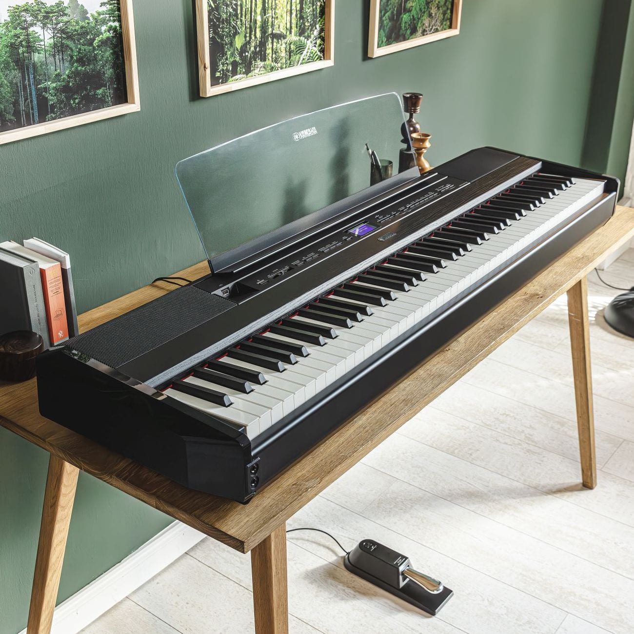 Yamaha P-525 88-key Digital Piano with Speakers - Black