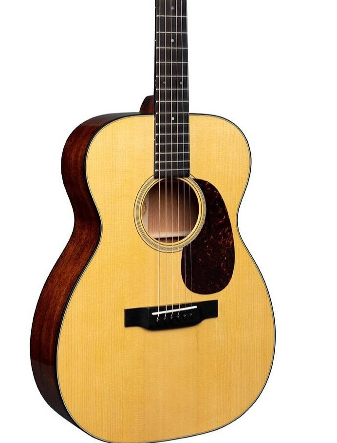 Martin 00-18 Standard Series Grand Concert Acoustic Guitar Full Solid Spruce Top, Mahogany Back & Sides w/Hardcase