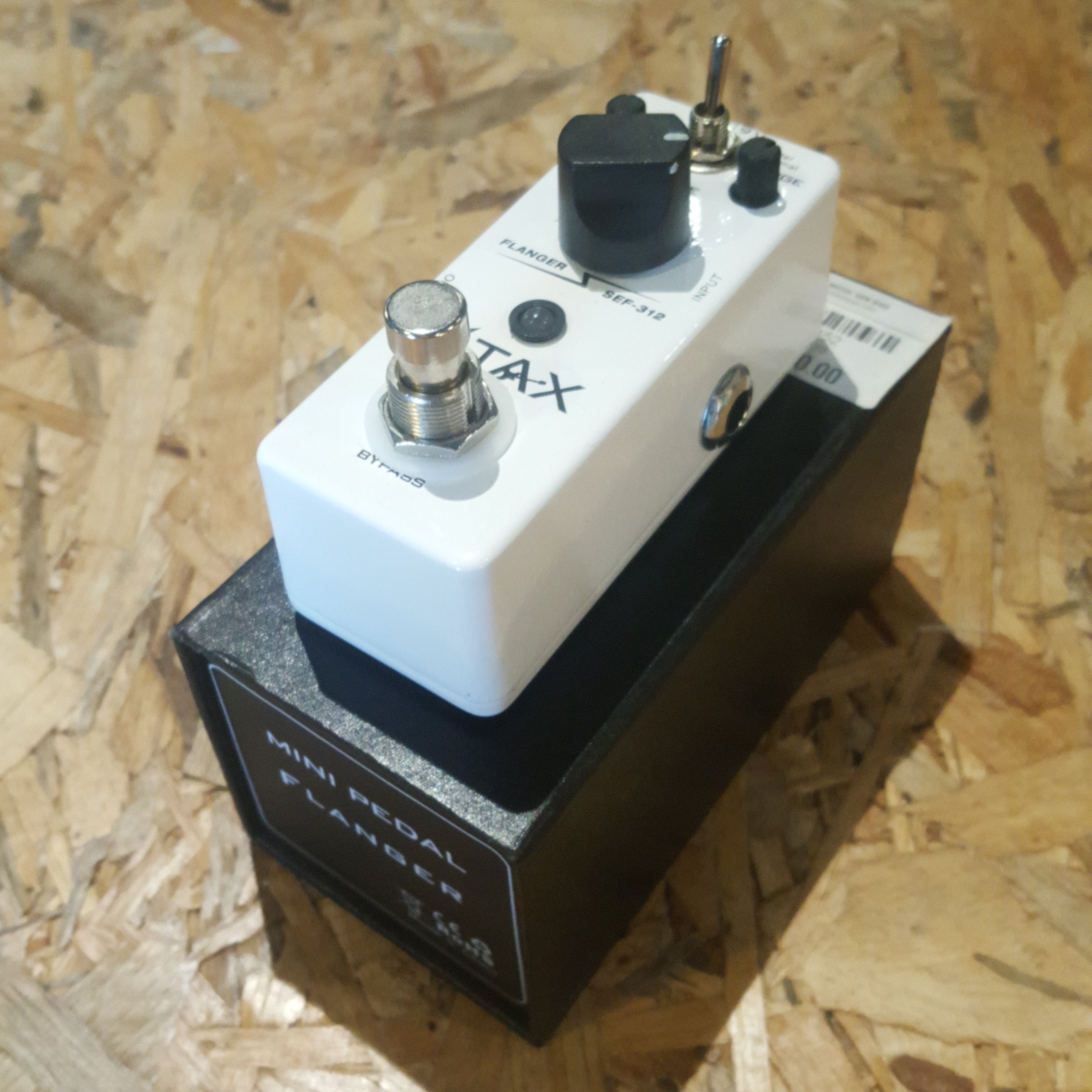 DISPLAY CLEARANCE - ROWIN EFFECT PEDAL FLANGER ROWLEF312 STAX WHITE | ROWIN , Zoso Music