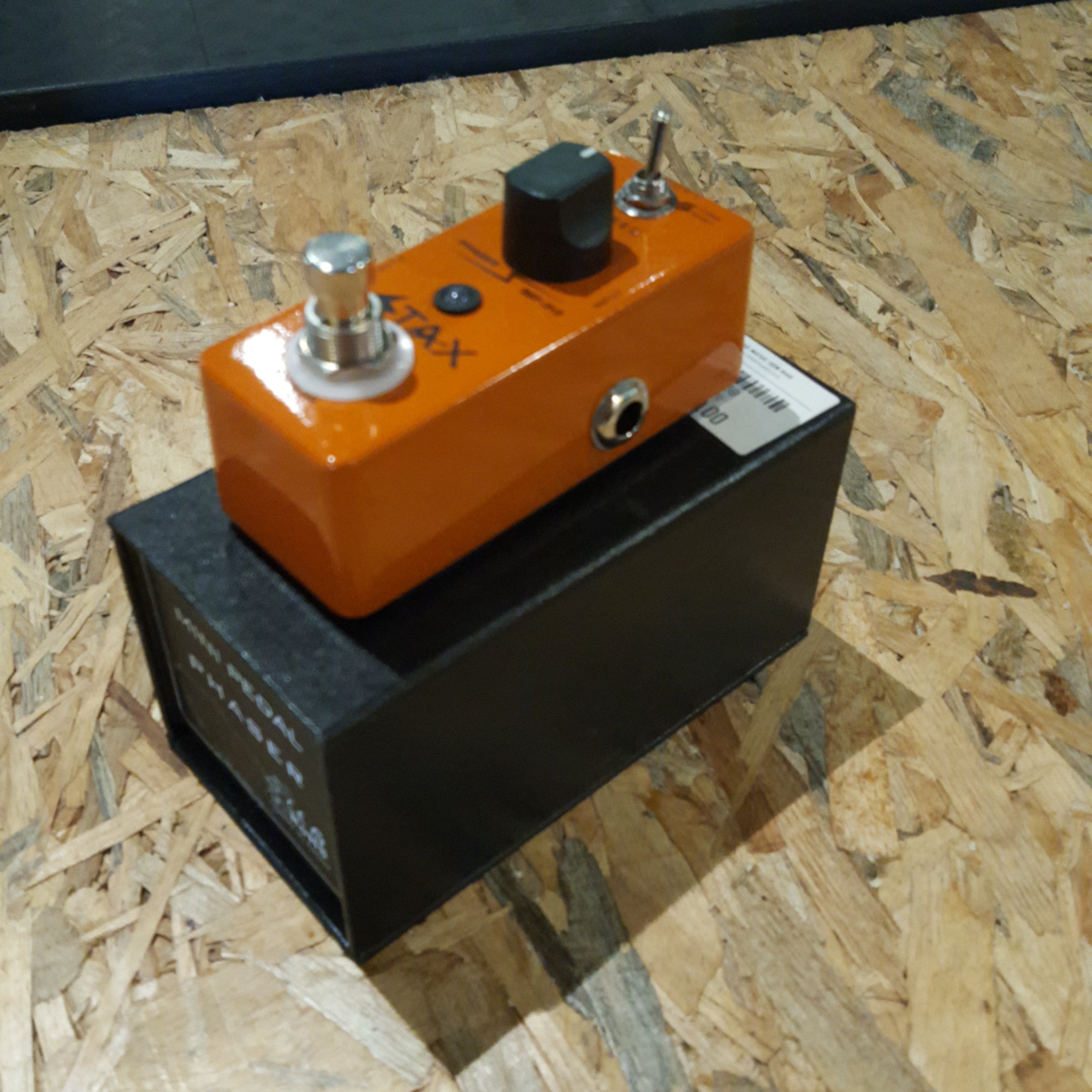 DISPLAY CLEARANCE - ROWIN EFFECT PEDAL PHASER ROWSEF313 STAX BROWN | ROWIN , Zoso Music