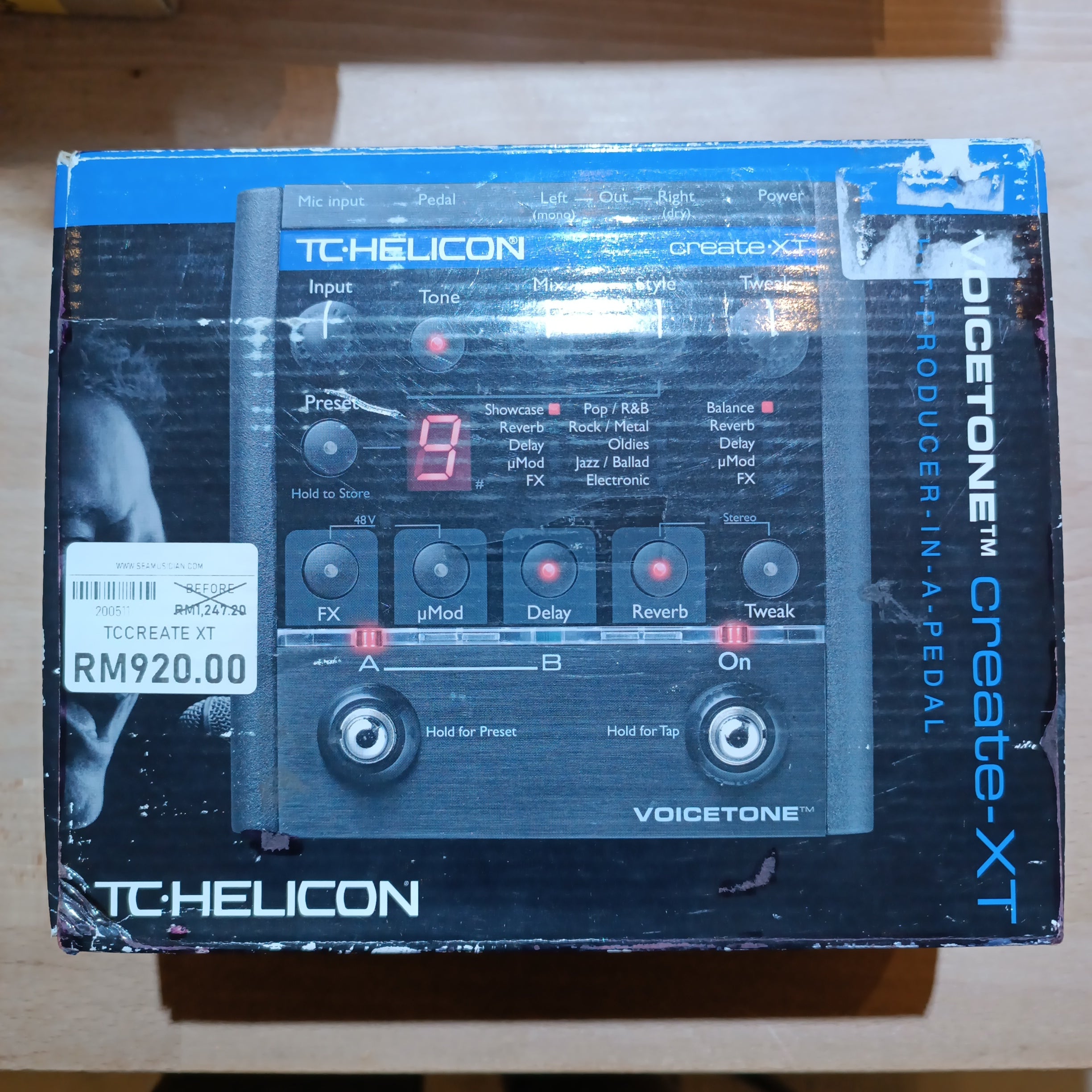 DISPLAY CLEARANCE TC ELECTRONIC HELICON VOICETONE VOCAL EFFECTS PEDAL FOR THE STAGE WITH 100 EFFECTS CHAINS AND XLR/O | TC ELECTRONIC , Zoso Music