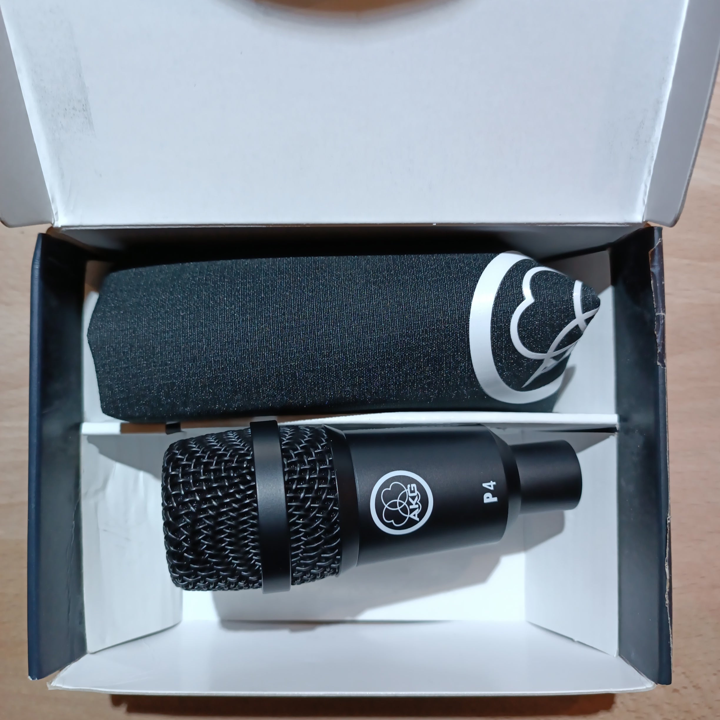 DISPLAY CLEARANCE AKG PERCEPTION LIVE P4 MICROPHONE | AKG , Zoso Music