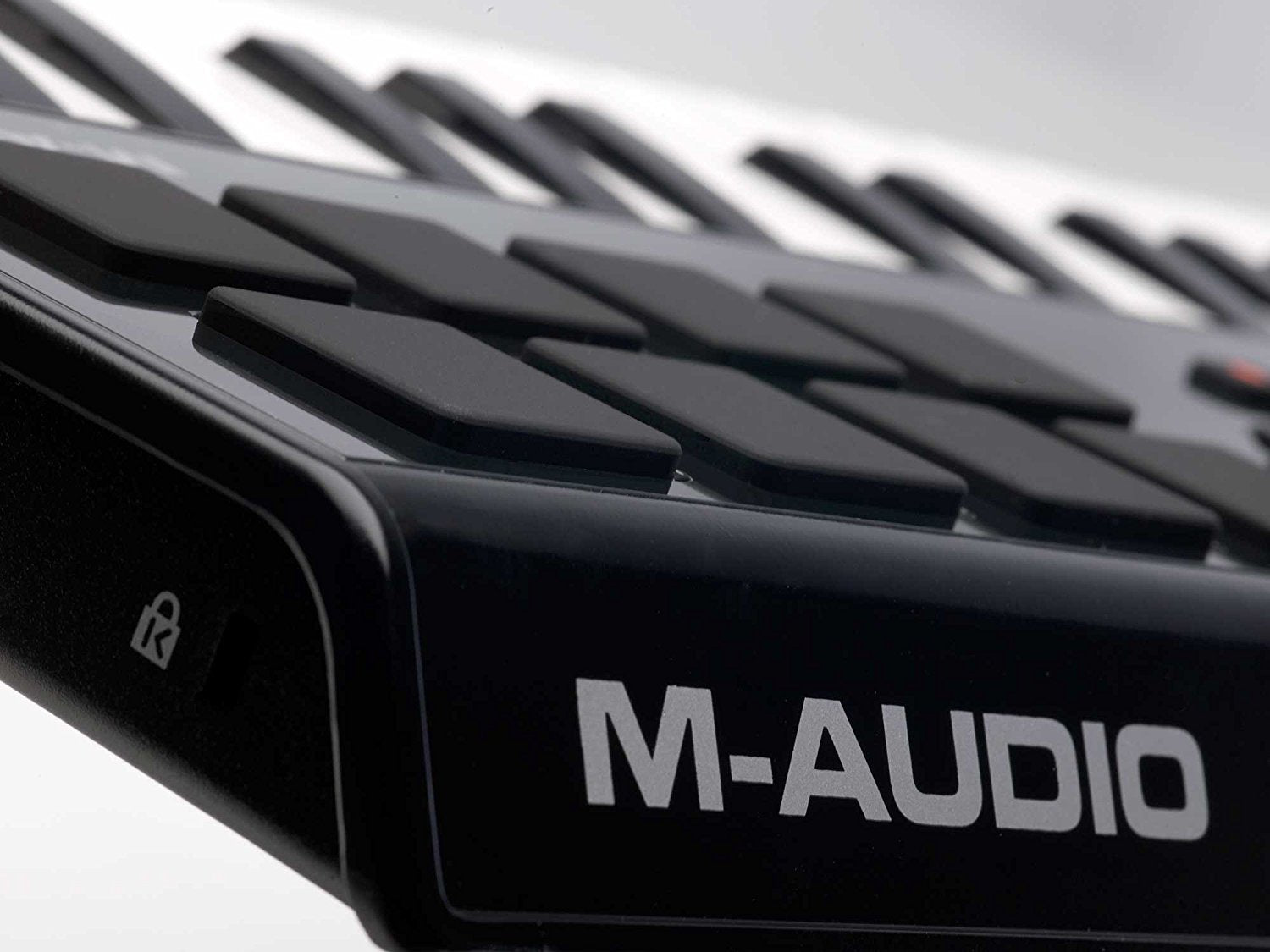 M-AUDIO AXIOM AIR MINI 32 KEYS MIDI CONTROLLER, M-AUDIO, MIDI CONTROLLER, m-audio-axiom-air-mini-32-keys-midi-controller, ZOSO MUSIC SDN BHD