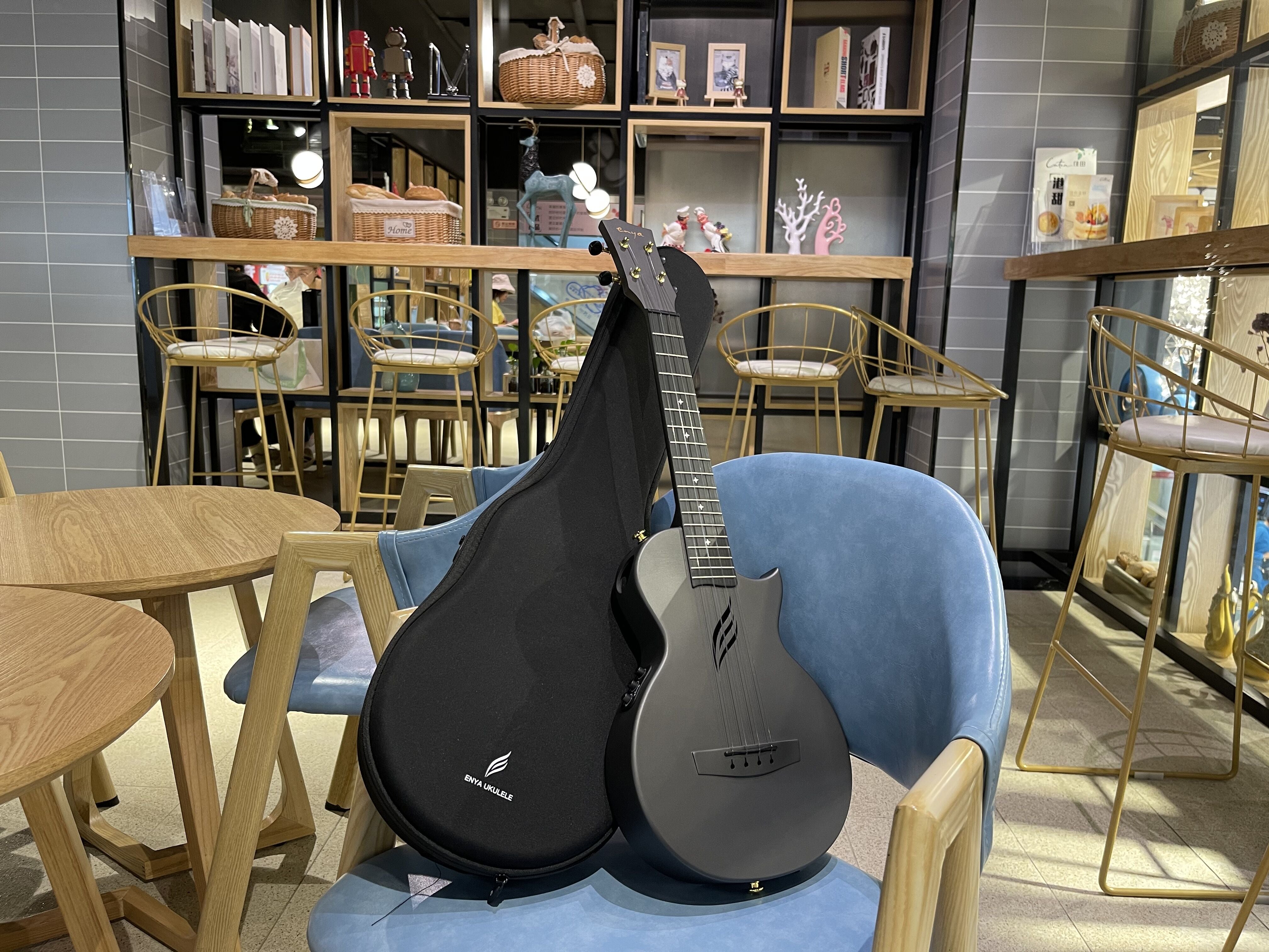 Enya Nova Ue Pro 26" Tenor Carbon Fiber & Polycarbonate (Thin Body) EQ With Bag And Accessories | ENYA , Zoso Music