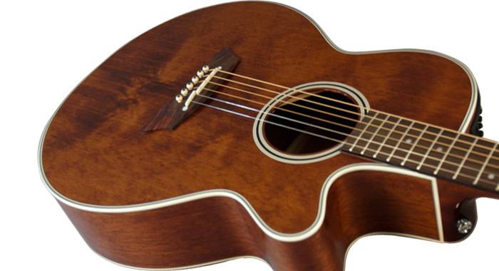 TAKAMINE PRO SERIES EF261S AN FXC BODY CUTAWAY SOLID CEDAR TOP ACOUSTIC-ELECTRIC WITH CT-4BII PREAMP & HARD CASE