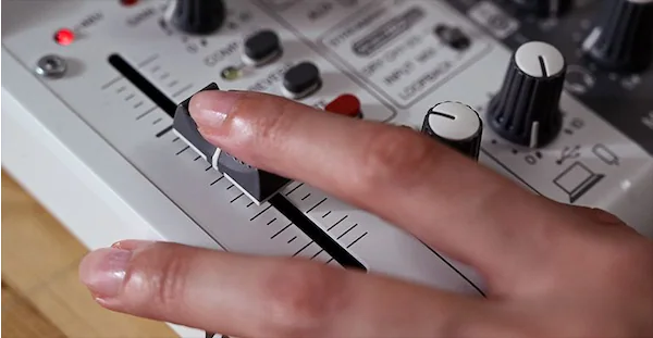 YAMAHA AG03 MK2 3-CHANNEL MIXER AND USB AUDIO INTERFACE |  YAMAHA PRO AUDIO |  AUDIO INTERFACE |  Zoso Music
