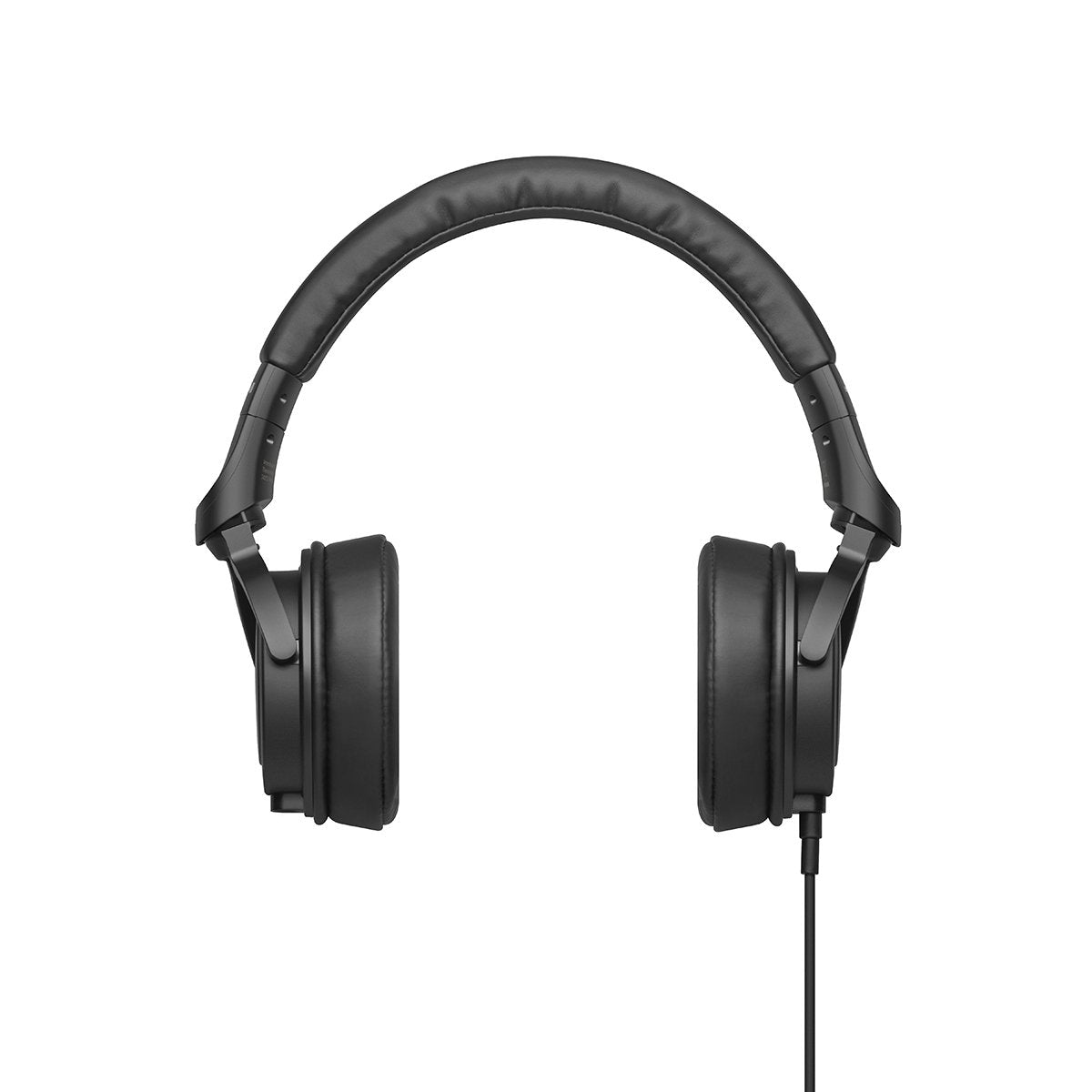 BEYERDYNAMIC DT240 PRO 34 OHMS MOBILE STUDIO HEADPHONE FOR MONITOR & RECORDING PURPOSE CLOSED BACK | BEYERDYNAMIC , Zoso Music