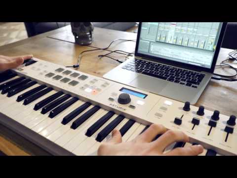 Arturia Keylab Essential 61 Keys Midi Keyboard Controller Color White