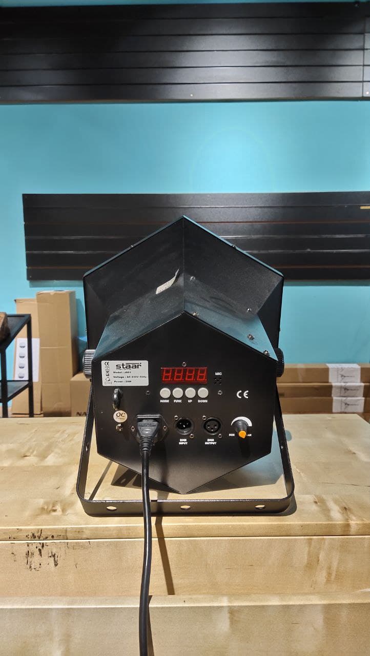 DISPLAY CLEARANCE - SOUNDKING LIGHTING LED EFFECT - TRI COLOUR LED SKJ601 | SOUNDKING , Zoso Music